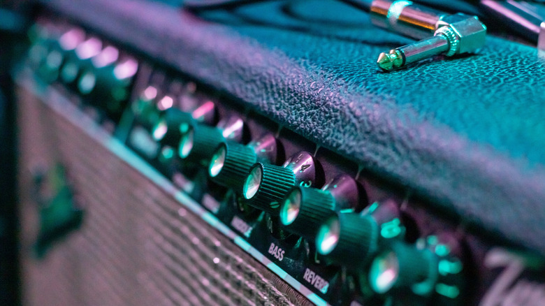 Fender、Marshall、Traynor 三家经典 vintage 吉他音箱的 logo